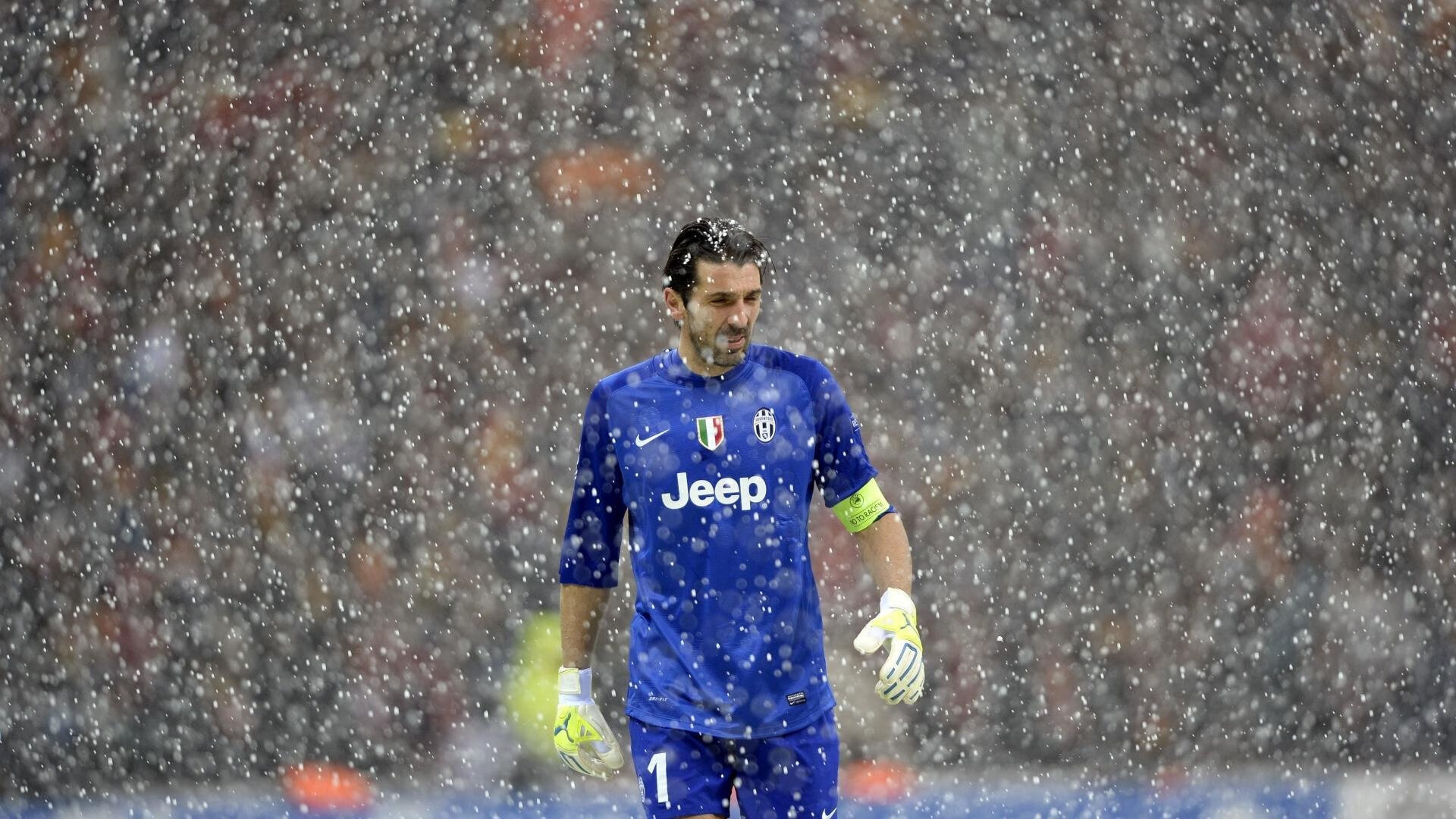 英超焦点战役持续火热,带动足球文化繁荣,英超精彩